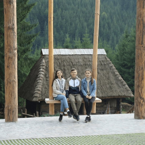 зображення дітей на відпочинку